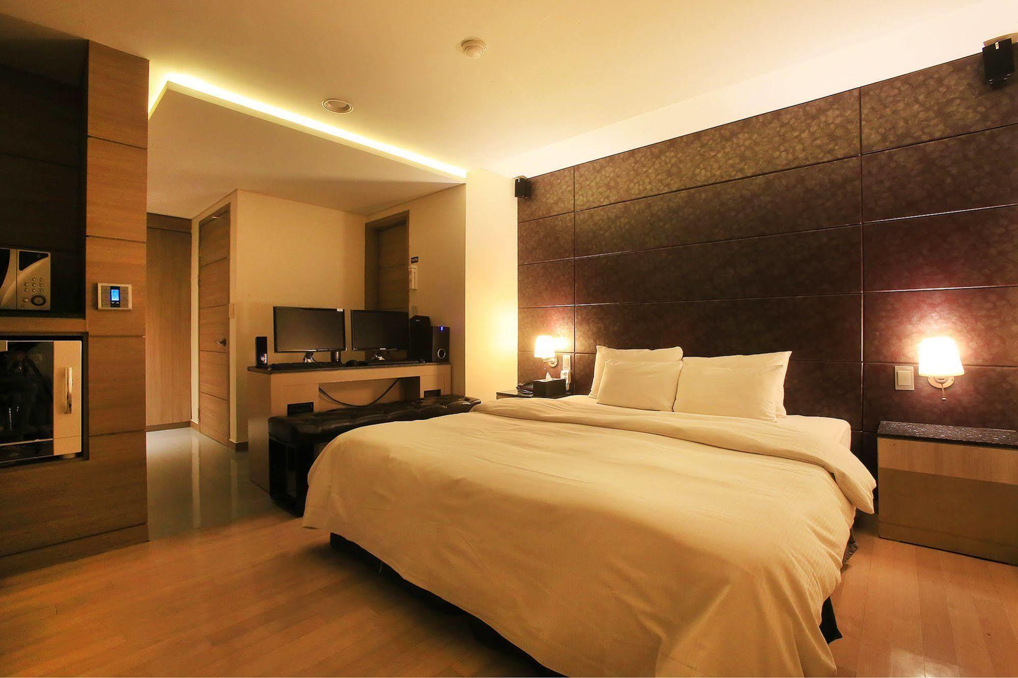 Tara Hotel Seoul Exterior foto