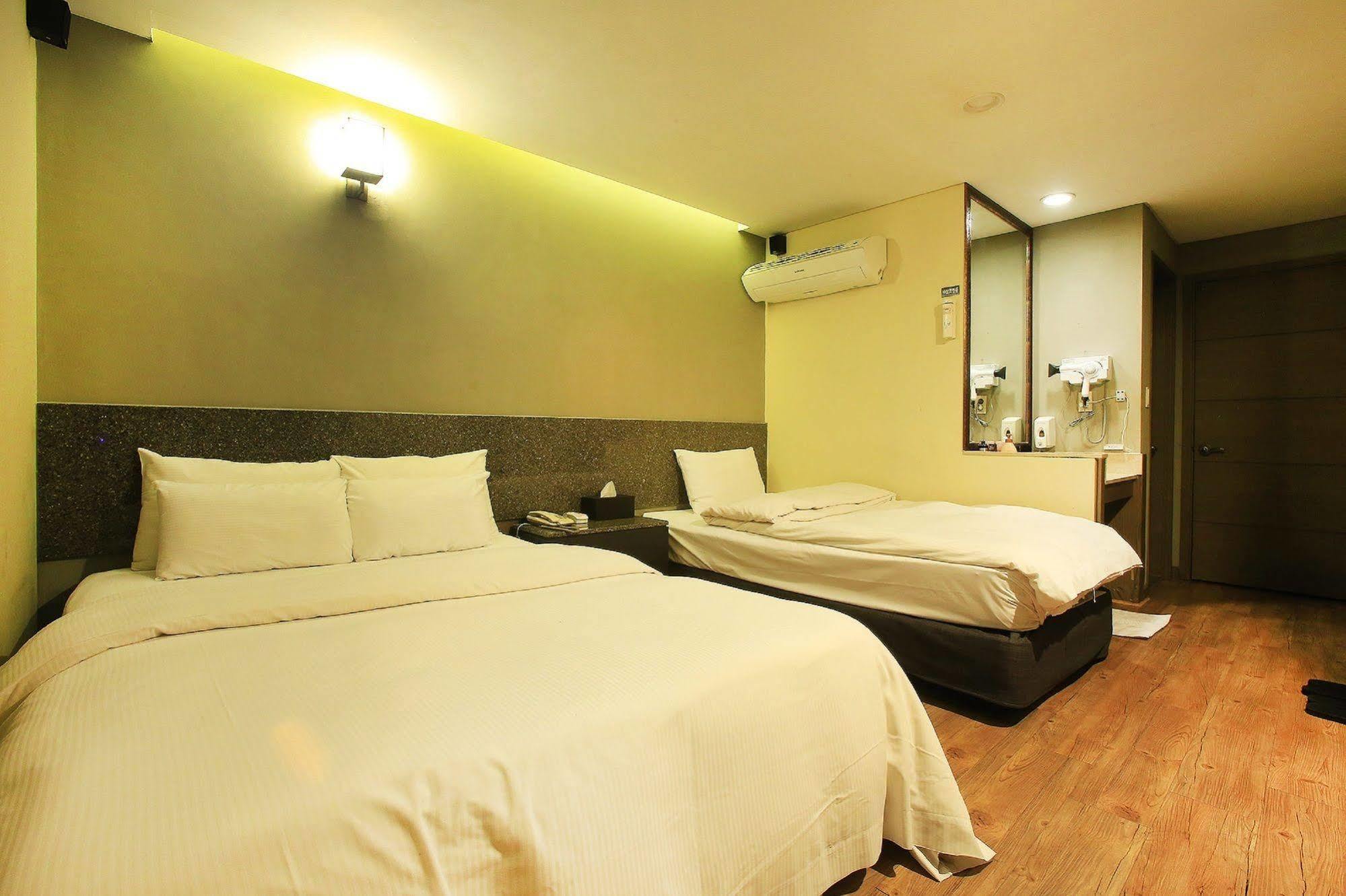 Tara Hotel Seoul Exterior foto